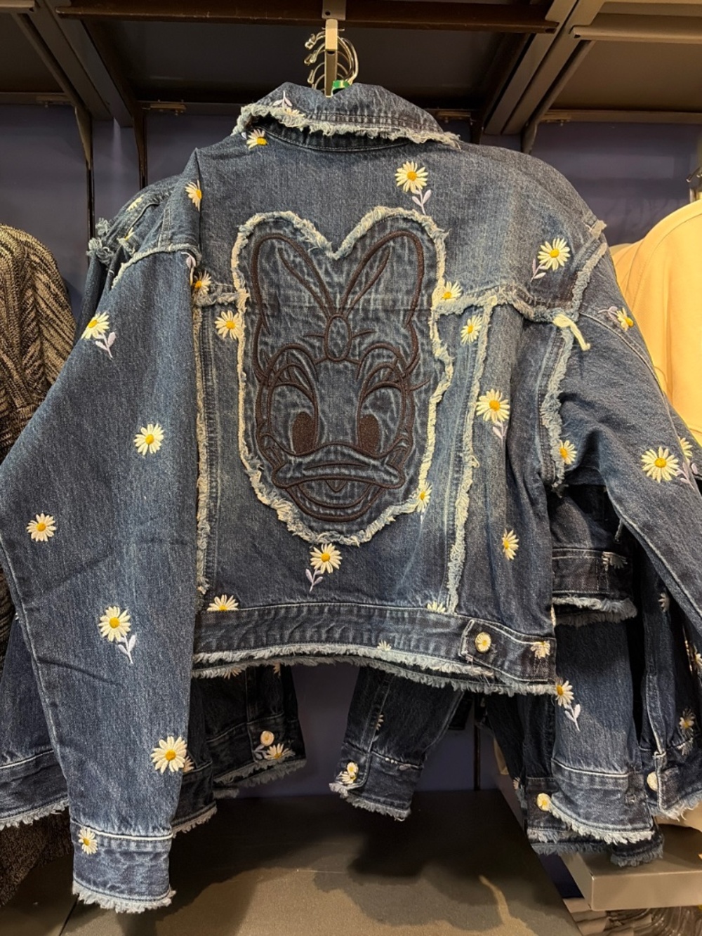 Disney Parks X Her Universe Daisy Duck Jean Jacket MEDIUM - NEW